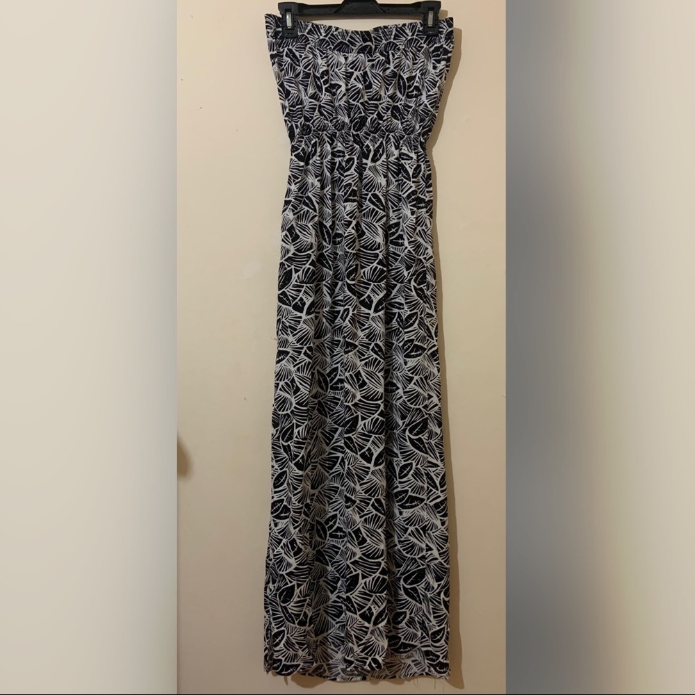Long Loose Strapless Dress with a Slit